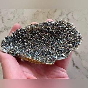 Geode inspired oyster ring dish tray